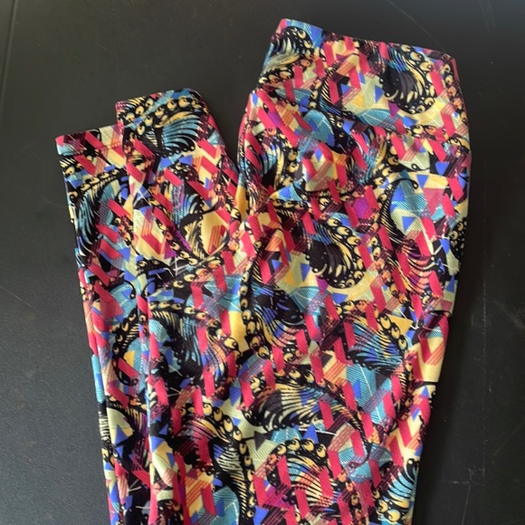 LuLaRoe soft one size leggings - muted colors - Picture 1 of 5